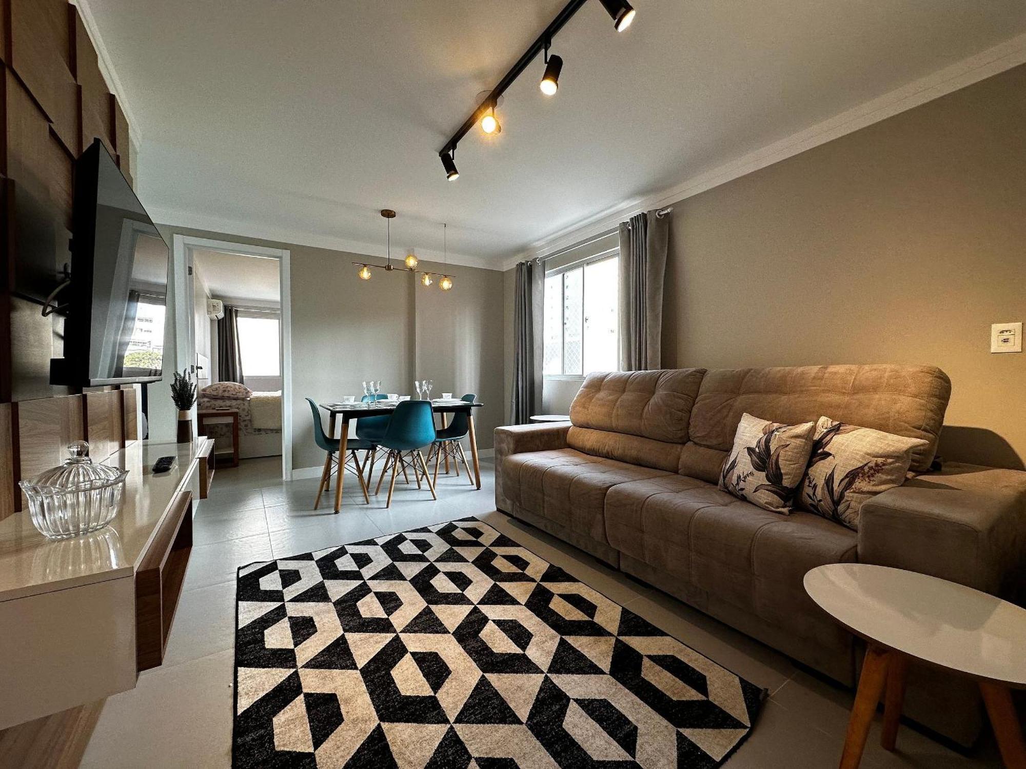 Apartamento Sc01 - 1 Quarto| Centro| Reformado E Completo